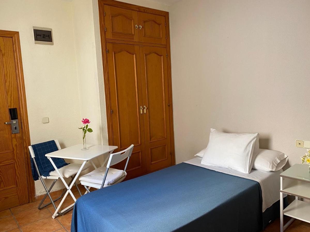 Hostal Moscatel Málaga Dış mekan fotoğraf